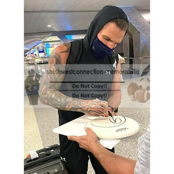 Jeff Hardy Autographed 10" Drumhead with Original Artwork Sketch Beckett Signed - Picture 2 of 6